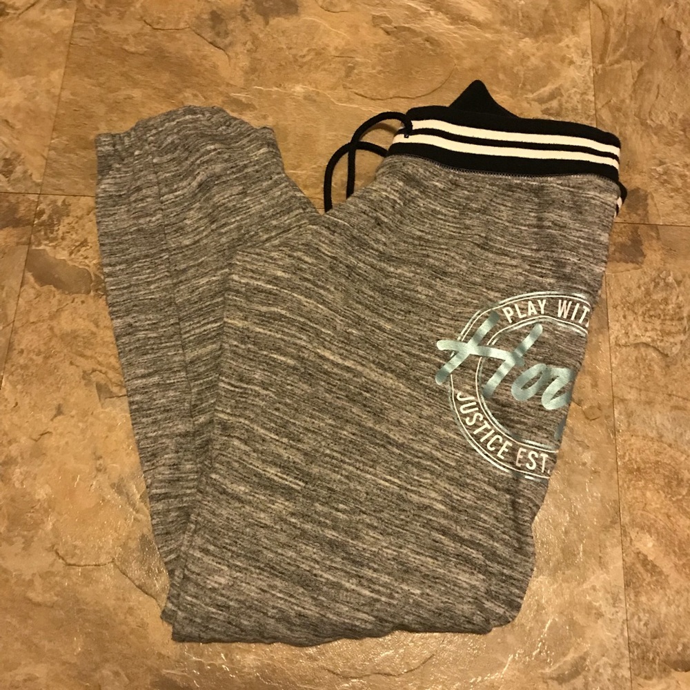 Girls Justice joggers (NWOT)